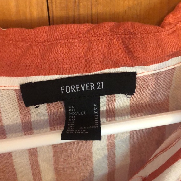 🔴Striped Button Up Top - Picture 4 of 6